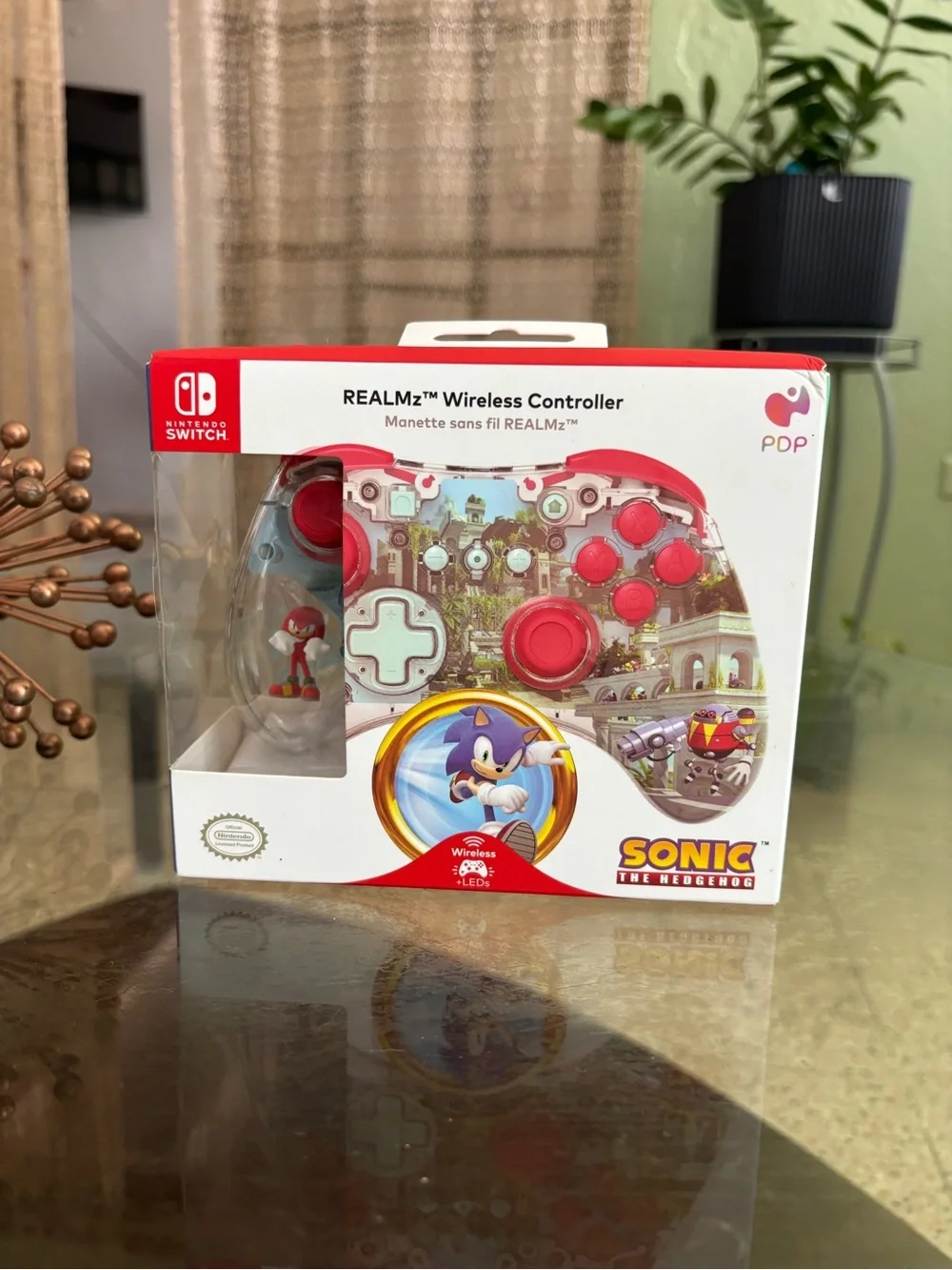 REALMz Wireless Sonic the Hedgehog Controller for Nintendo Switch - Red/White